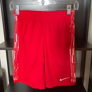 NIKE DRI - FIT Shorts Size L Boys